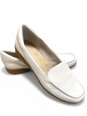 Easy Spirit White Leather Loafers 8W Wide Comfort Slip-On Work Flats